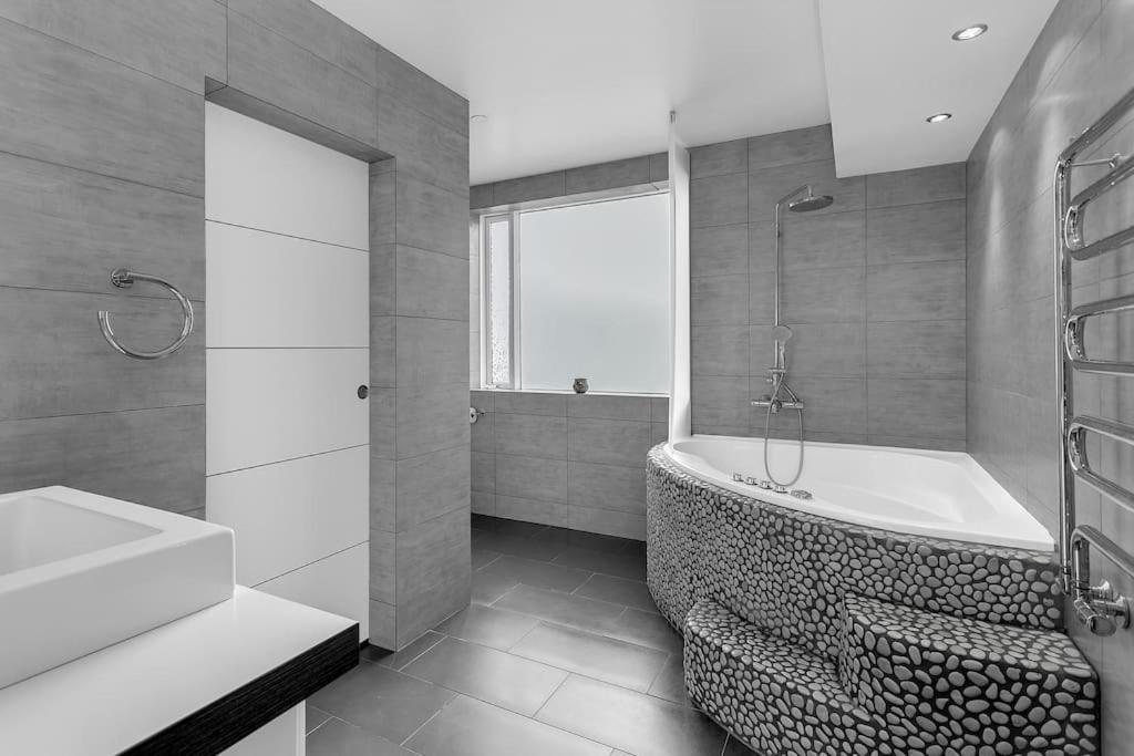 Central Reykjavik Apartment Bagian luar foto